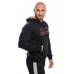 Мъжки суитшърт от мека и топла материя, подходящ за ежедневието.